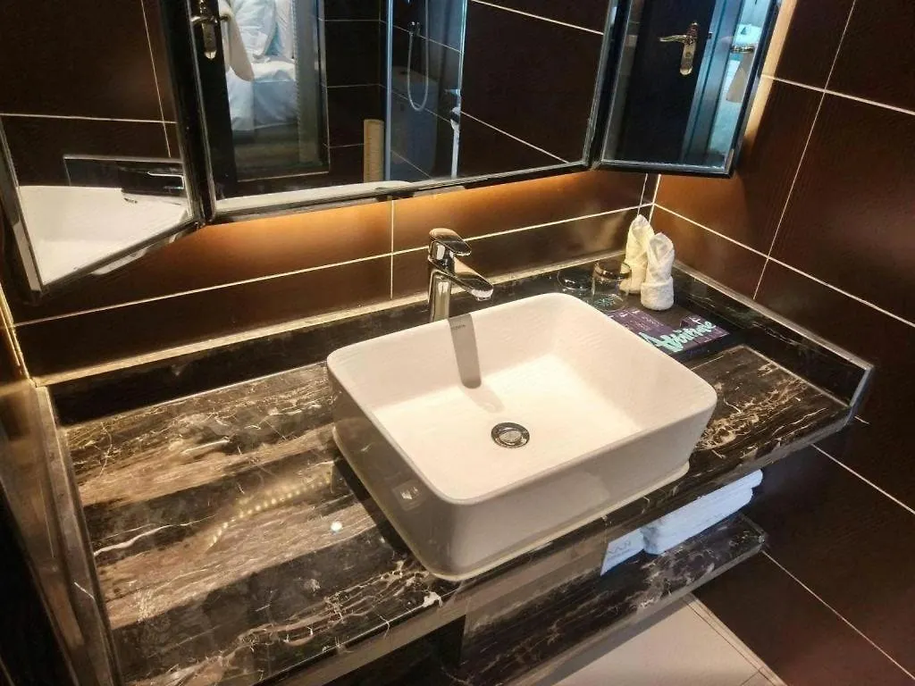 Xana Hotelle Zhengzhou Guoji Branch 3*,  Čína